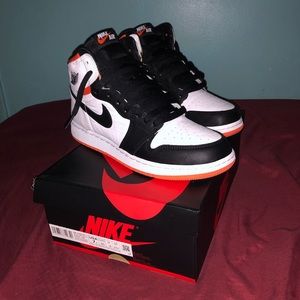 Air Jordan 1 Retro High "Electro Orange"